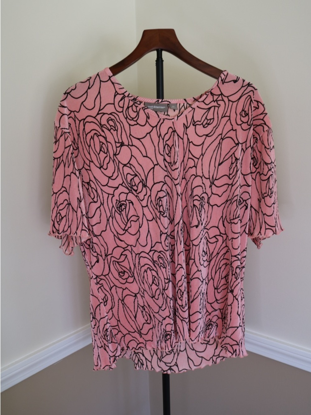 croft & barrow Pink Short-Sleeve Floral Outline Top